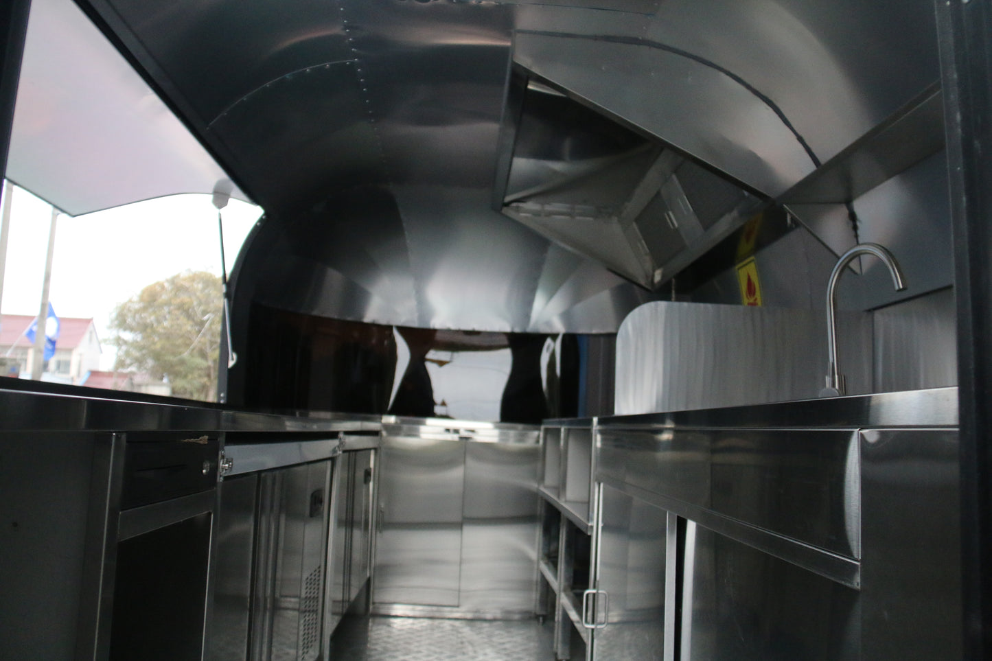 4M Aluminum food trailer