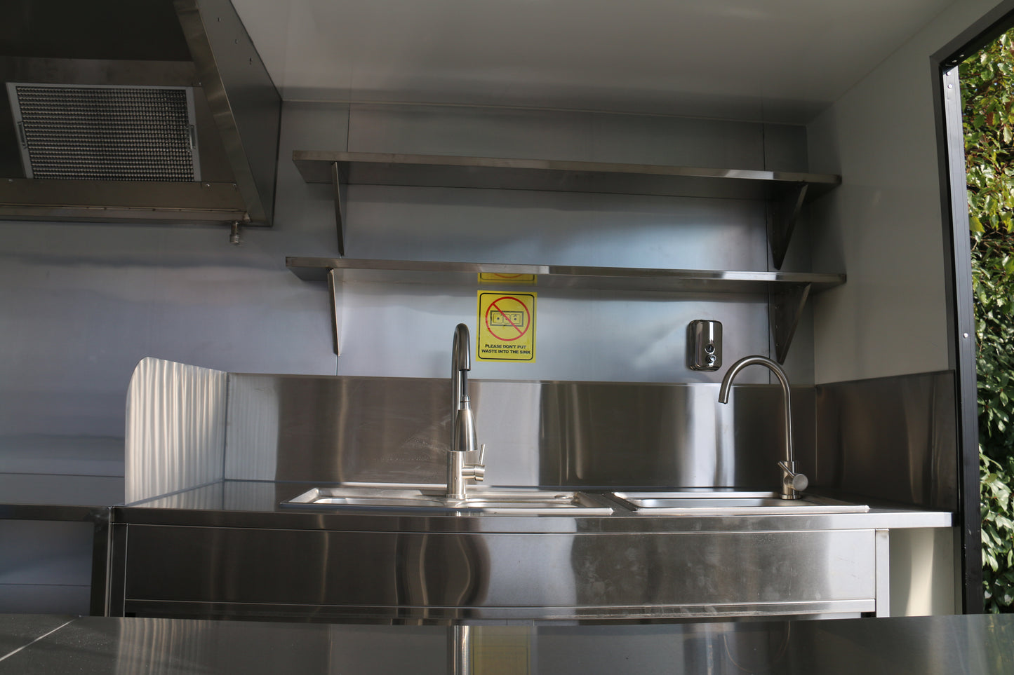 4M food trailer
