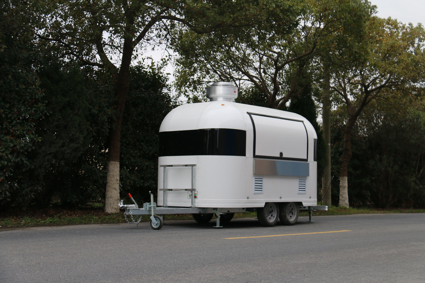 4M Aluminum food trailer