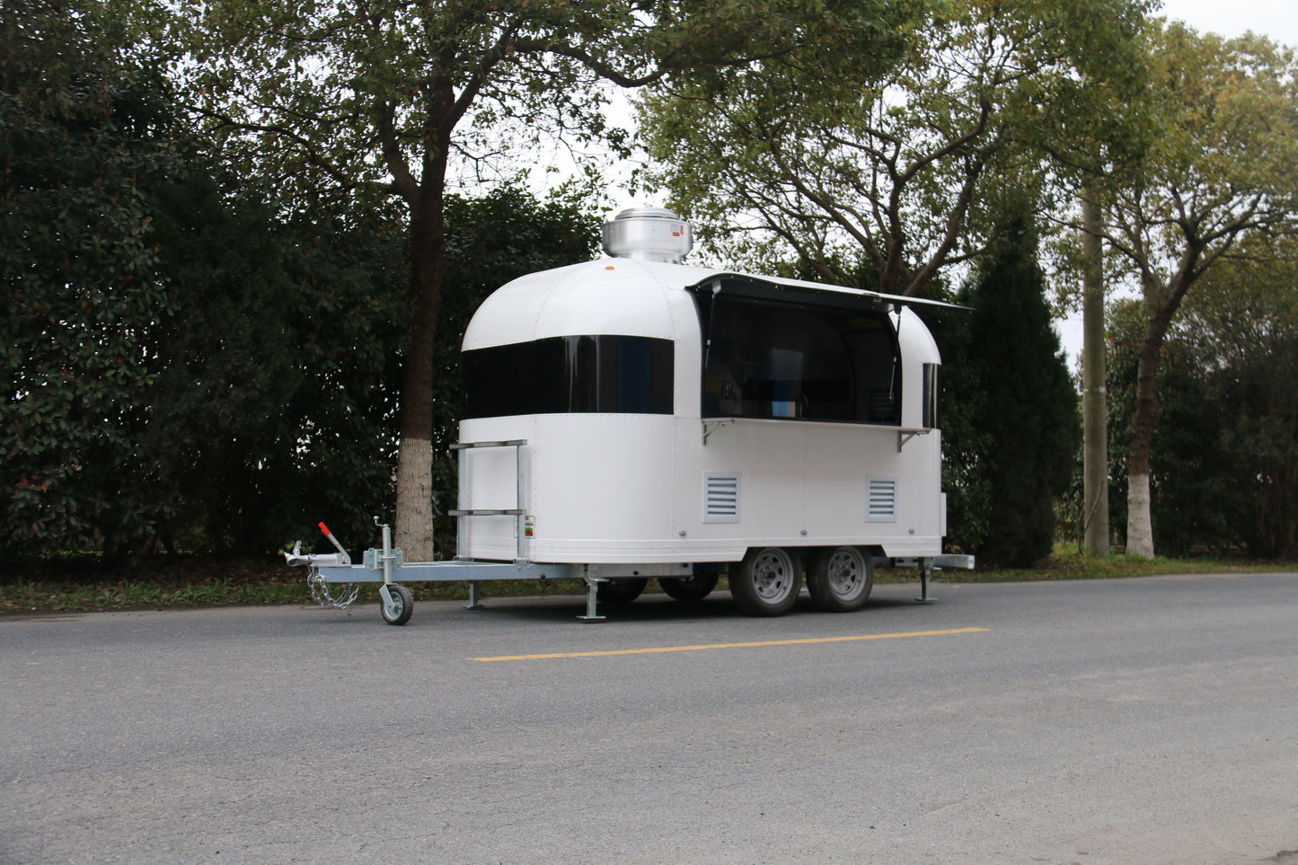 4M Aluminum food trailer